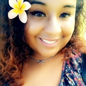 Meet your Posher, Alyssa